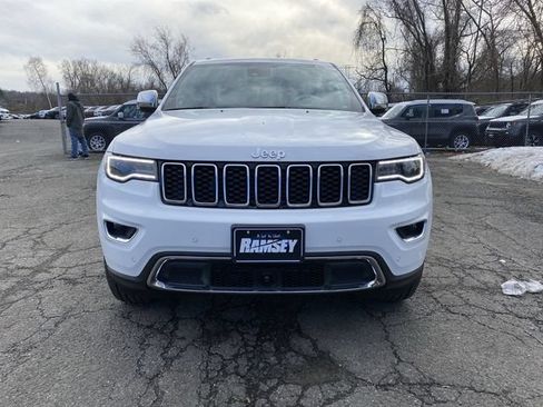 Used 2021 Jeep Grand Cherokee Limited w/ Premium Lighting Group AWD/4WD image 9