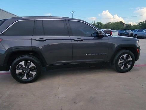 Used 2023 Jeep Grand Cherokee 4WD 4xe image 9