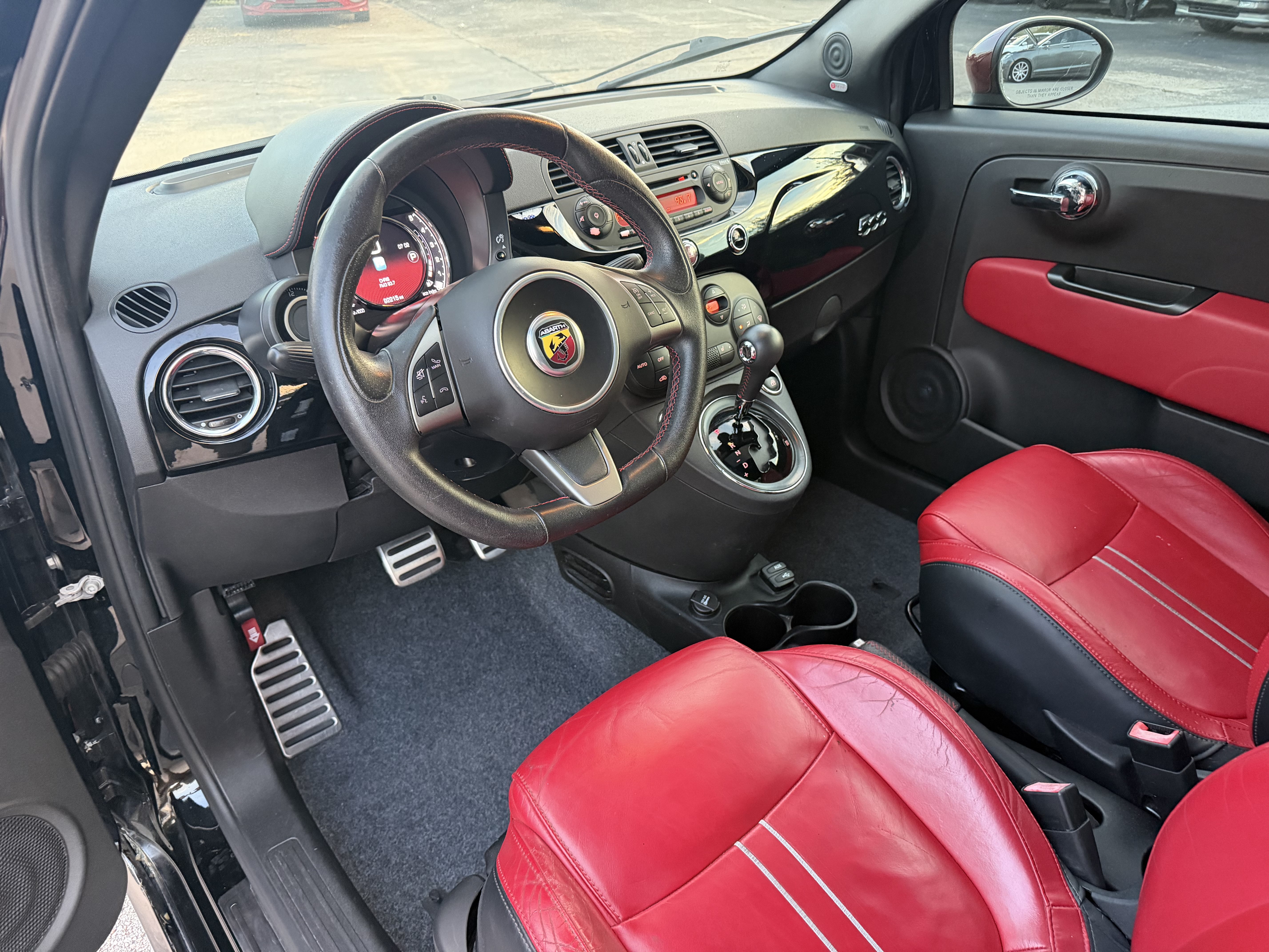 Used 2015 FIAT 500 Abarth w/ Beats Audio Package FWD image 13
