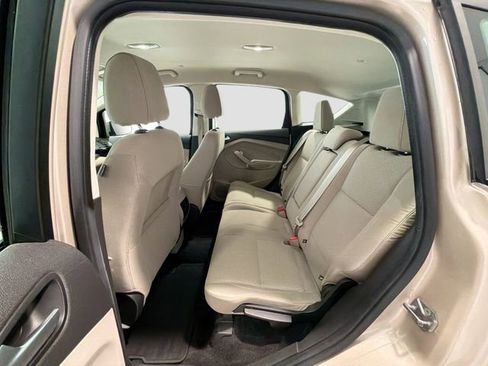 Used 2017 Ford C-MAX Energi SE w/ Equipment Group 401A FWD image 19