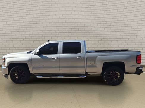 Used 2018 Chevrolet Silverado 1500 LT w/ Trailering Package RWD image 8