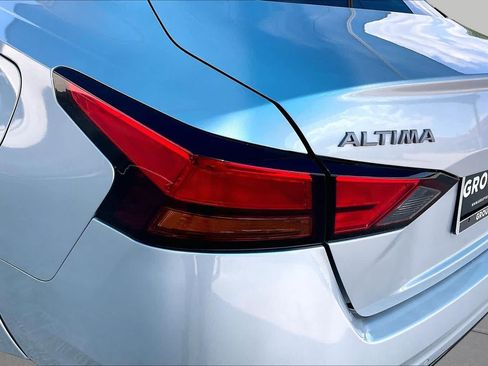Used 2024 Nissan Altima 2.5 SR FWD image 27