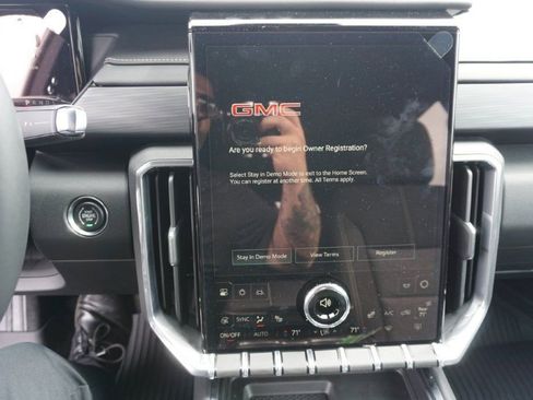 New 2025 GMC Acadia Elevation w/ LPO, Floor Liner Package AWD/4WD image 19