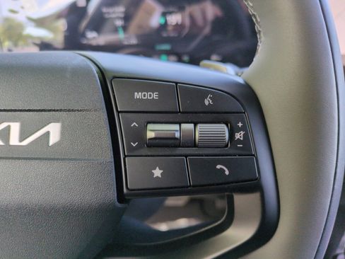 New 2025 Kia EV6 Light w/ Light LR Technology Package RWD image 21