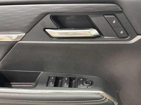 Used 2025 GMC Acadia Elevation image 34