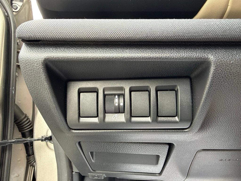 Used 2020 Subaru Outback Premium AWD/4WD image 23