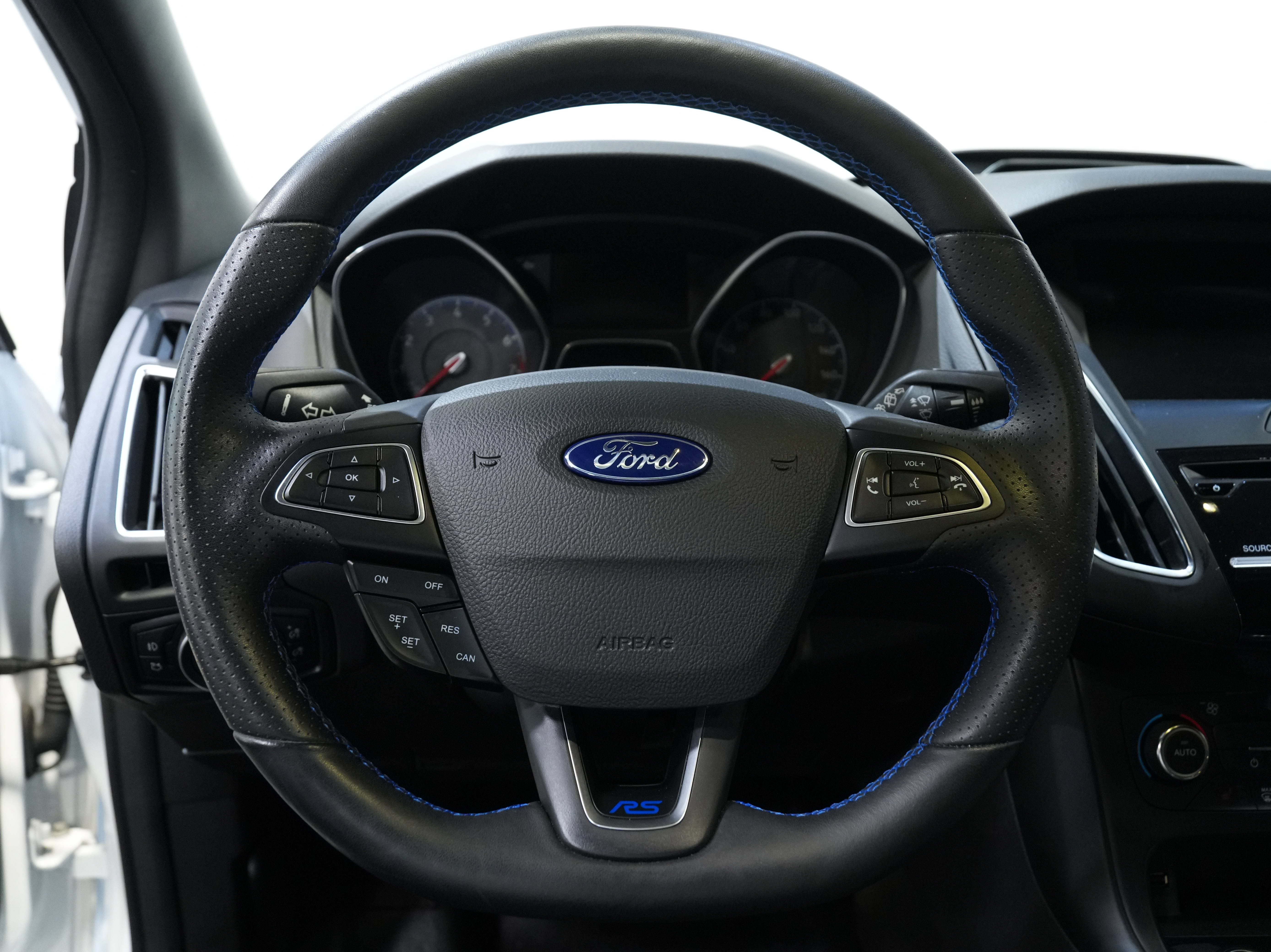 Used 2017 Ford Focus RS AWD/4WD image 39