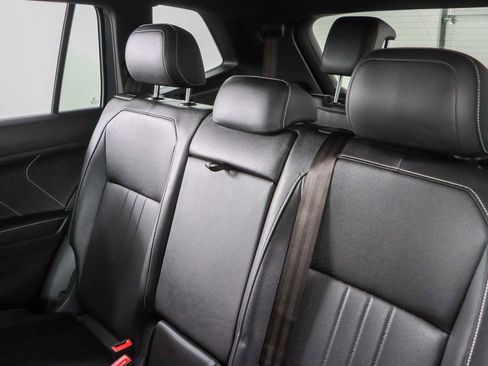 Used 2023 Volkswagen Tiguan SE R-Line image 25