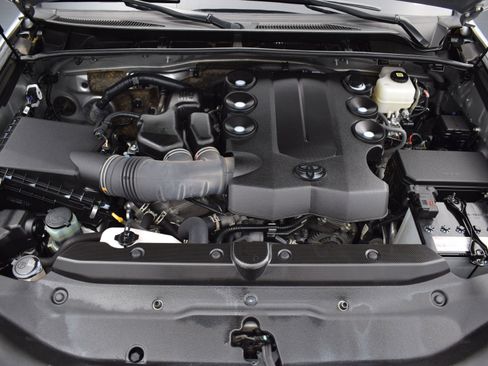 Used 2024 Toyota 4Runner TRD Off-Road image 9