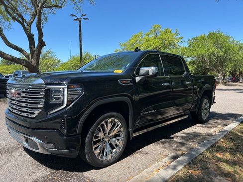 Used 2023 GMC Sierra 1500 Denali w/ Denali Reserve Package image 2