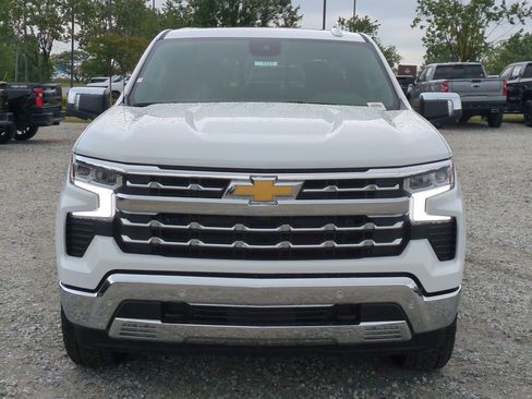 New 2026 Chevrolet Silverado 1500 LTZ w/ LTZ Premium Package AWD/4WD image 3