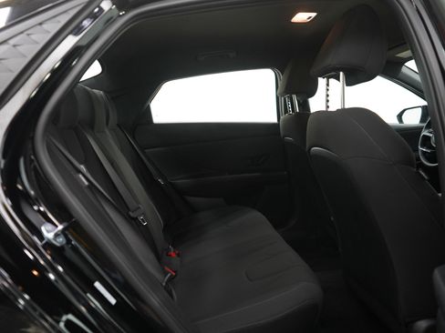 Certified 2025 Hyundai Elantra Sport image 12