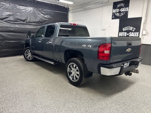 Used 2008 Chevrolet Silverado 2500 LT w/ 1LT Convenience Package AWD/4WD image 4