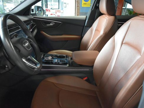 Used 2021 Audi Q8 Premium Plus AWD/4WD image 28