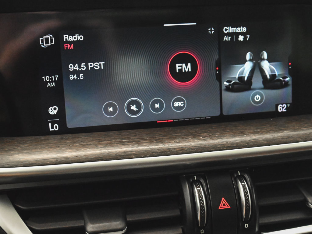 Used 2022 Alfa Romeo Stelvio Ti w/ Active Assist Plus Package AWD/4WD image 21