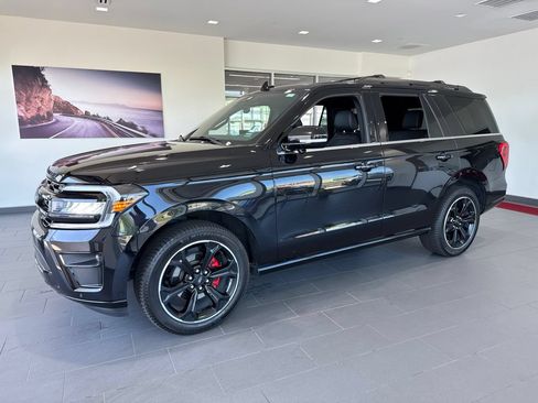 Used 2022 Ford Expedition Limited AWD/4WD image 4