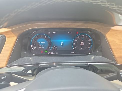 Used 2024 Volkswagen Atlas SE AWD/4WD image 22
