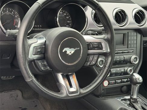 Used 2017 Ford Mustang Coupe image 20