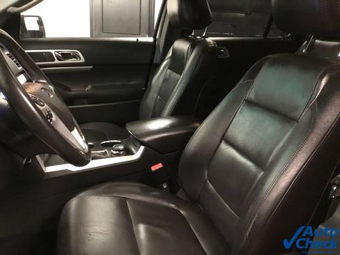 Used 2013 Ford Explorer XLT AWD/4WD image 25