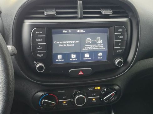 Used 2020 Kia Soul LX image 35