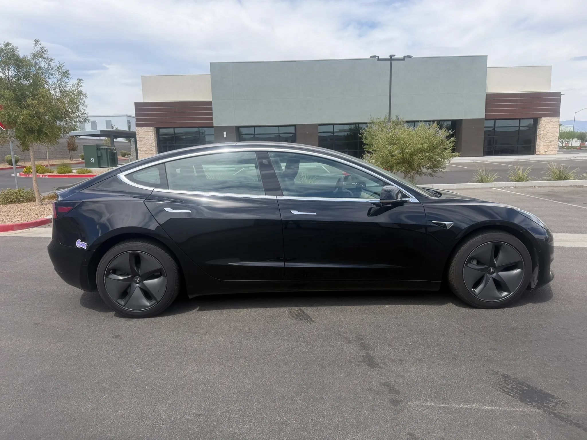 Used 2018 Tesla Model 3 Long Range AWD/4WD image 4