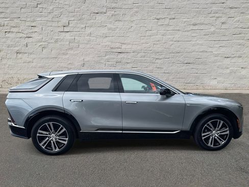 New 2025 Cadillac Lyriq Luxury image 4