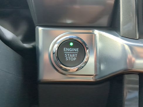 Used 2022 Ford F150 Lariat w/ Equipment Group 502A High AWD/4WD image 27