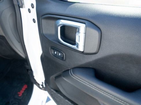 Certified 2022 Jeep Wrangler Unlimited Sahara w/ LED Lighting Group image 43