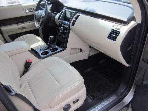 Used 2019 Ford Flex Limited AWD/4WD image 13