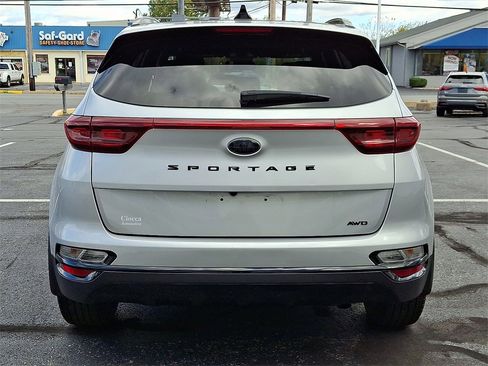 Used 2022 Kia Sportage Nightfall Edition image 8