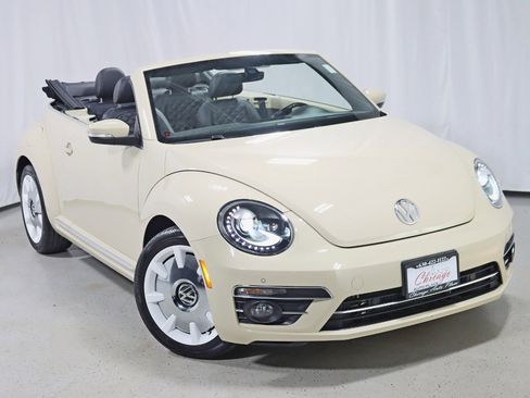 Used 2019 Volkswagen Beetle 2.0T Final Edition SEL image 7