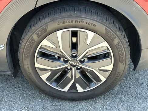 Used 2024 Kia EV6 Light RWD image 5
