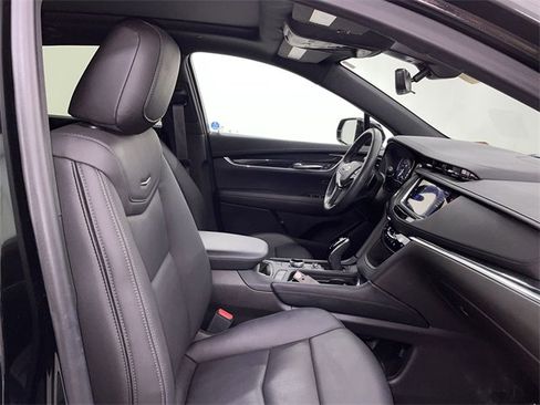 Certified 2022 Cadillac XT5 Premium Luxury w/ Technology Package image 24