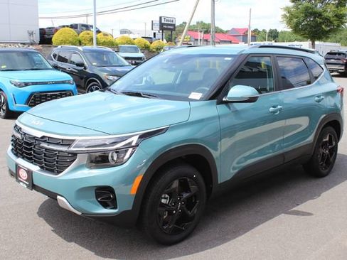Certified 2026 Kia Seltos EX AWD/4WD image 2