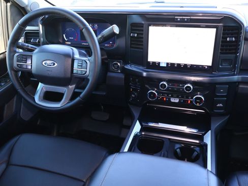 Used 2025 Ford F250 Lariat w/ Chrome Package image 12