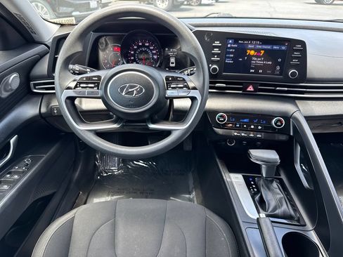Used 2023 Hyundai Elantra SEL FWD image 20