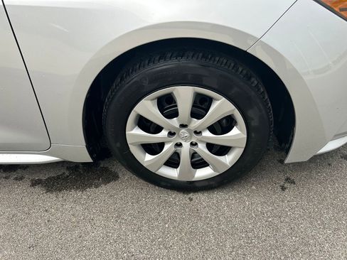 Used 2024 Toyota Corolla LE FWD image 8