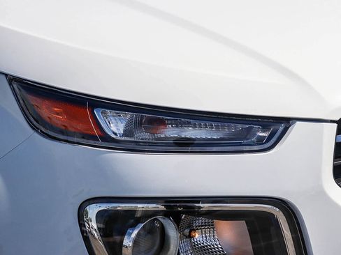 New 2026 Hyundai Venue SEL FWD image 4