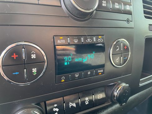 Used 2013 GMC Sierra 2500 SLE w/ SLE Preferred Package image 36