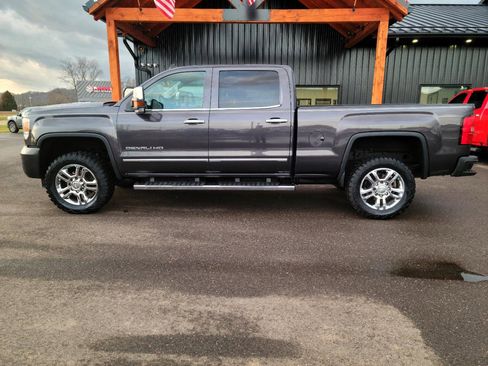 Used 2015 GMC Sierra 2500 Denali w/ Duramax Plus Package image 23