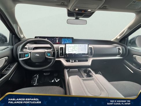 Used 2025 Ford Expedition Max Active AWD/4WD image 30