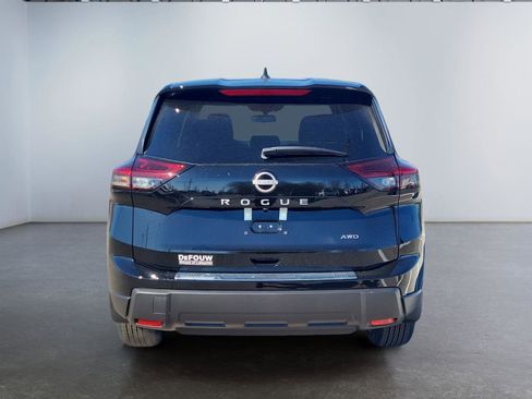 New 2026 Nissan Rogue SV w/ Cold Weather Package image 4