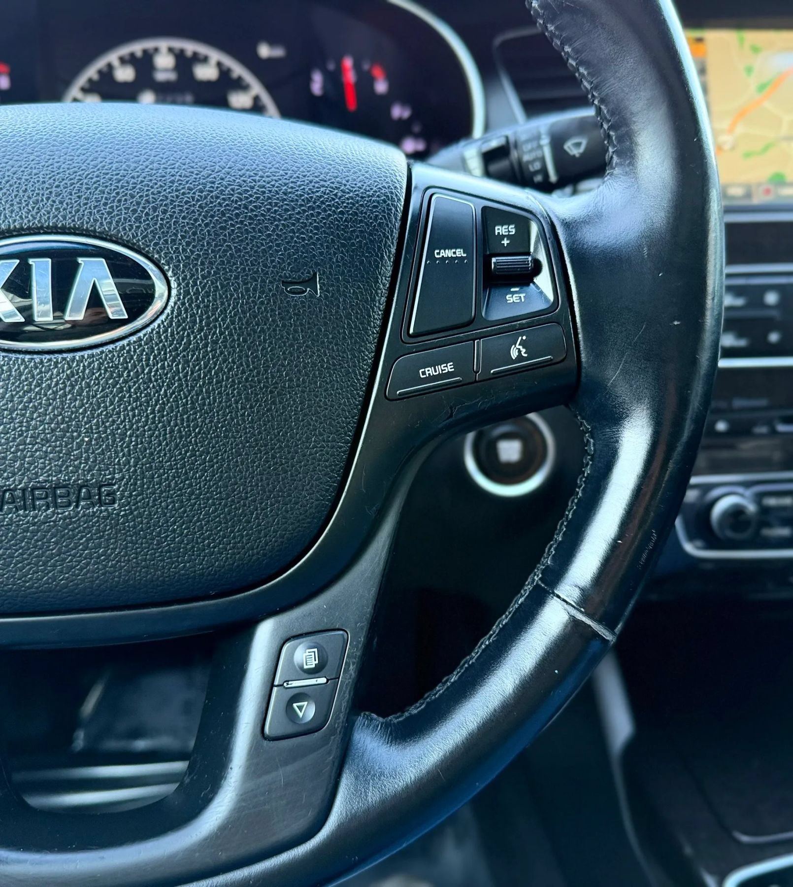 Used 2015 Kia Cadenza Premium w/ Luxury Package FWD image 15