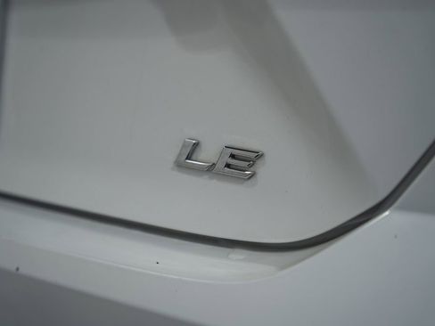 Used 2025 Toyota Camry LE image 6