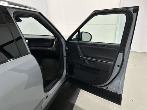 Used 2024 Rivian R1S Adventure image 18