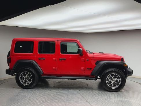 Used 2024 Jeep Wrangler Sport S image 9
