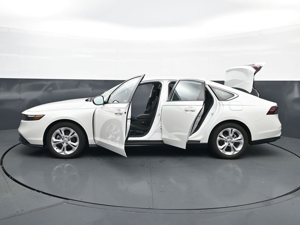 Used 2026 Honda Accord LX image 39