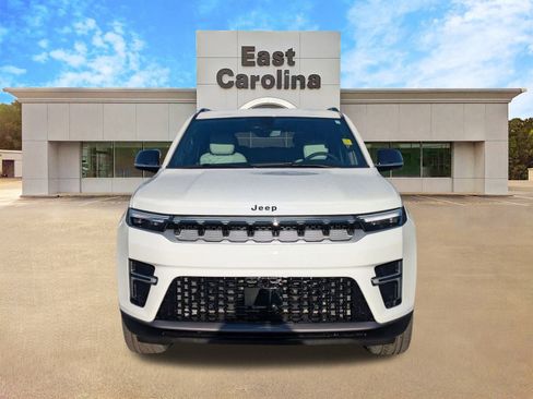 New 2026 Jeep Grand Wagoneer 2WD image 8