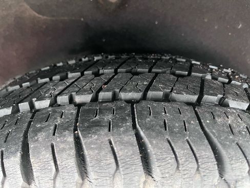 Used 2018 Chrysler Pacifica Touring-L image 10