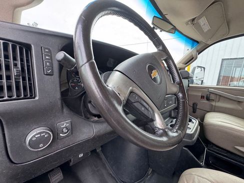 Used 2016 Chevrolet Express 3500 image 6